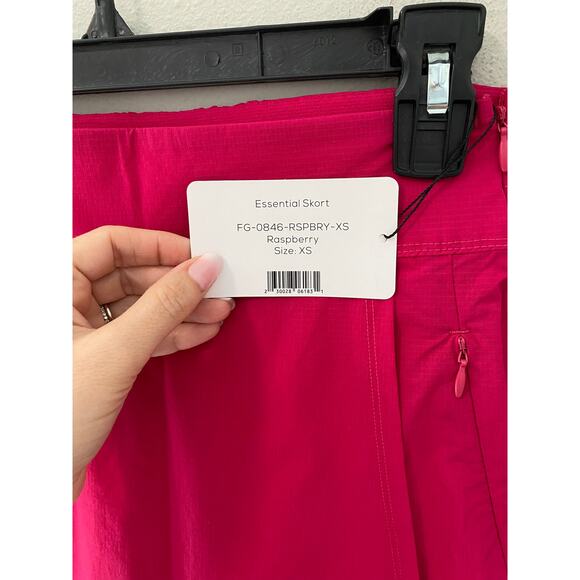 New Foray Golf Essential Skort Raspberry Size XS - Picture 3 of 4